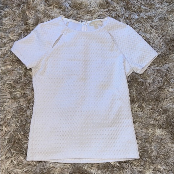 Michael Kors Top with cutouts - Picture 2 of 5